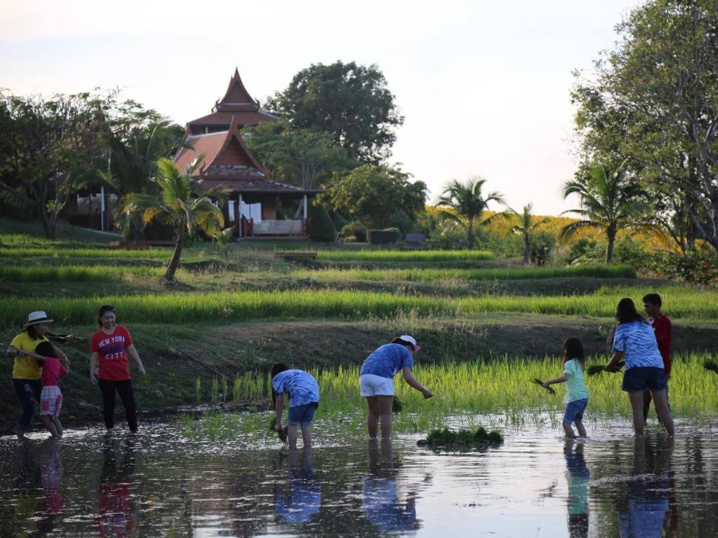 บ้านสุชาดา รีสอร์ท แอนด์ สปา สระบุรี ภายนอก รูปภาพ